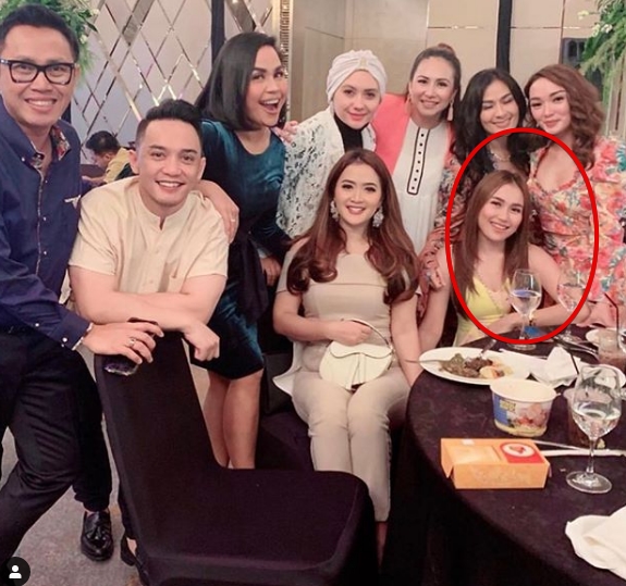 HADEUUH..!! Salah Kostum Ayu Ting Ting di Ulang Tahun Ruben Onsu