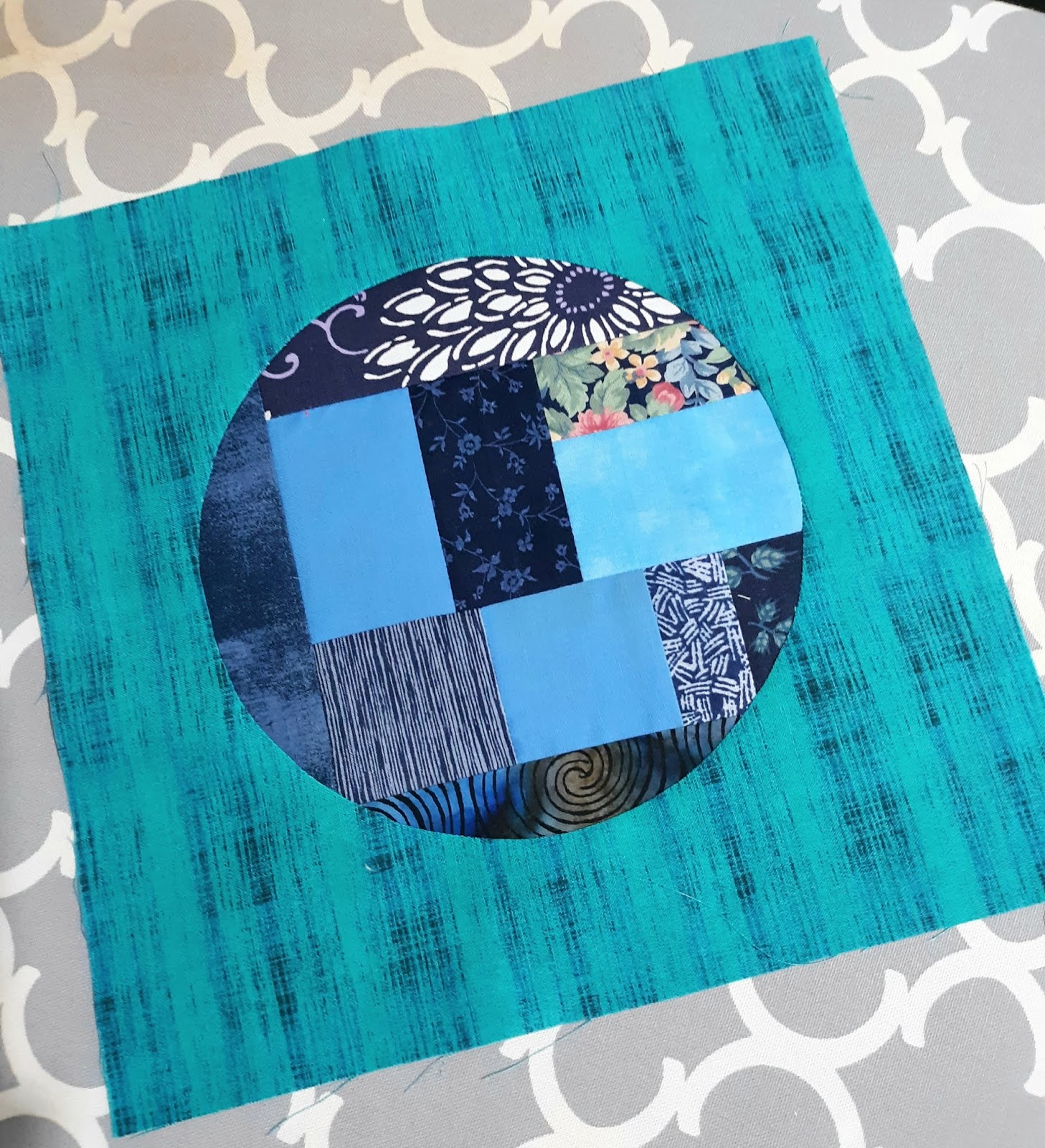 My scrappy set in circle with no pins! Tutorial