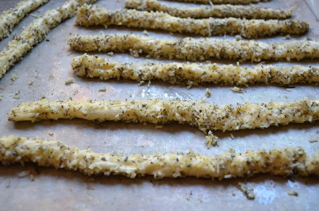 Easy-Cheesy-Garlic-And-Herb-Breadsticks-Space.jpg