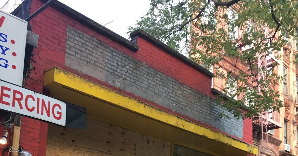 EV Grieve Boarding up the former Papaya King on St. Mark's Place