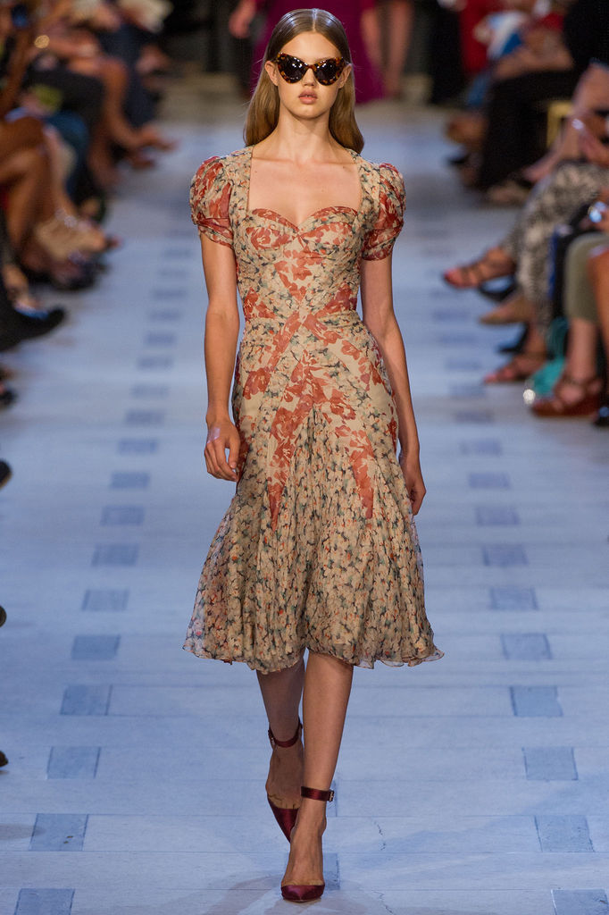 Time de super tops no Verão 2013 de Zac Posen