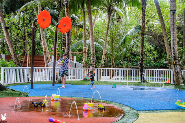 per aquum niyama, maldives, overwater bungalows, kids club