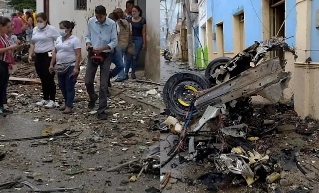 Explosión de coche bomba deja 43 personas heridas en Colombia