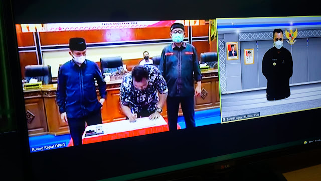 Ahmad Nasiruddin Pimpin Rapat Paripurna Penandatanganan MoU Kebijakan Umum APBD dan PPAS APBD TA 2022 Ahmad Nasiruddin Pimpin Rapat Paripurna Penandatanganan MoU Kebijakan Umum APBD dan PPAS APBD TA 2022