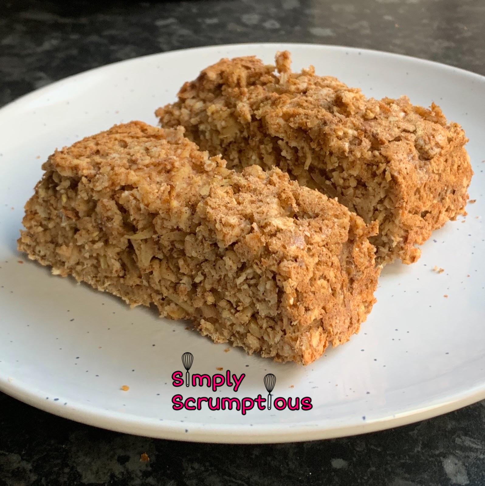 Apple and Cinnamon Spicy Oat Bake