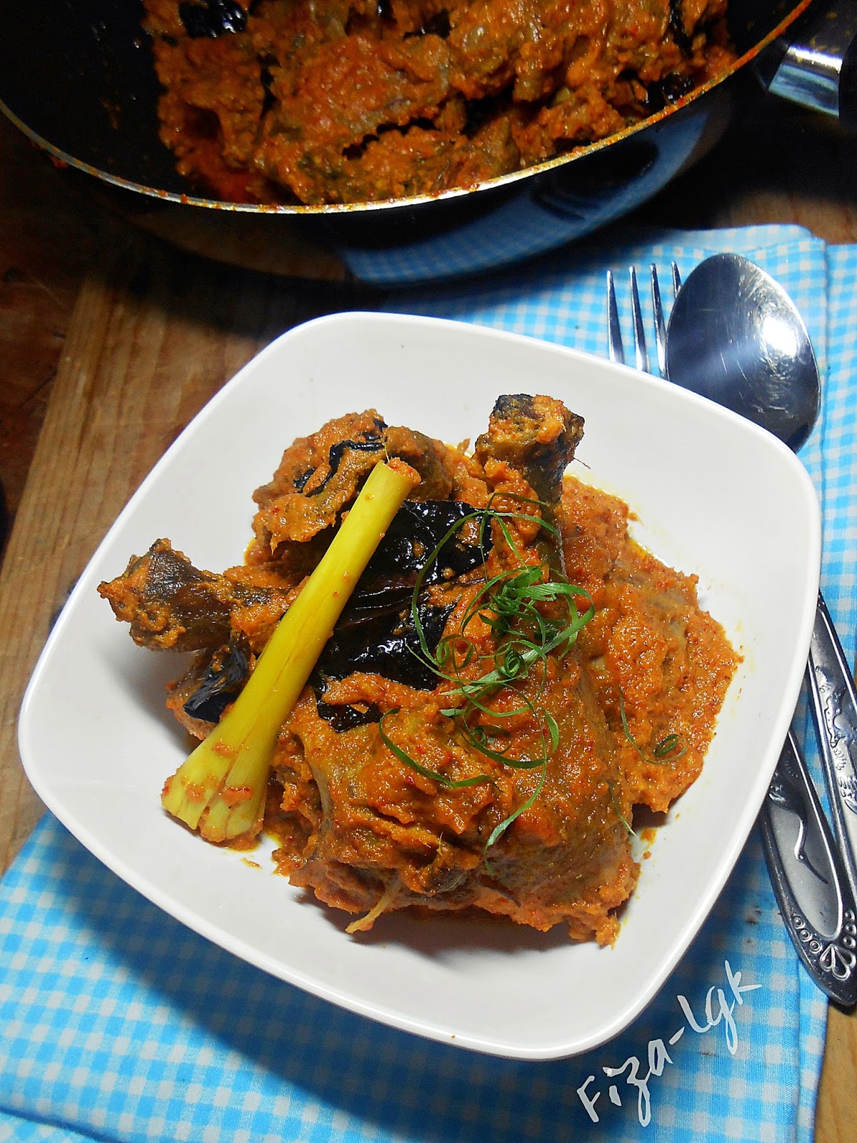 Rendang Itik Salai Dengan Daun Puding Fizas Cooking