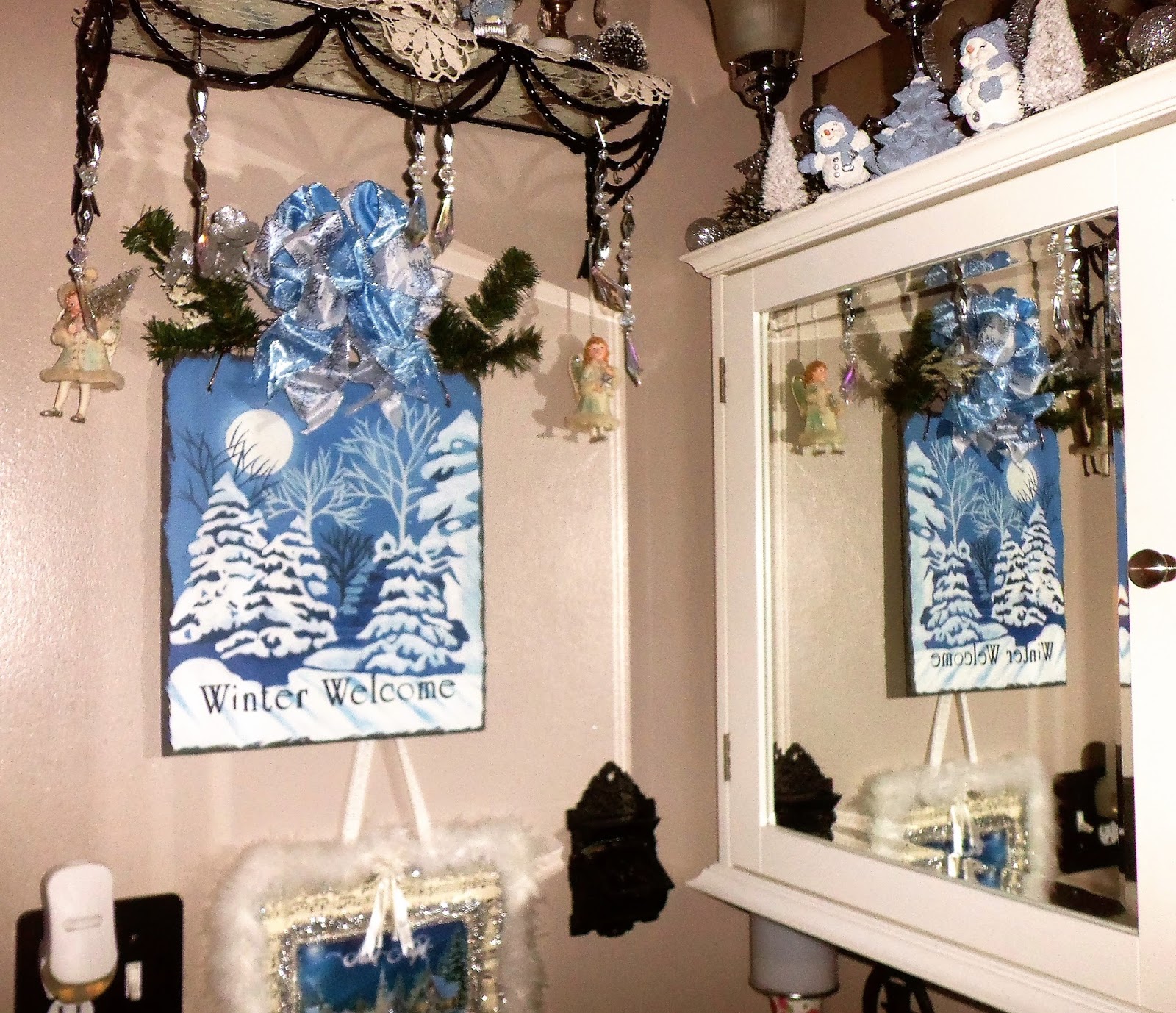 A DEBBIEDABBLE CHRISTMAS Christmas in the Powder Room, Christmas Home