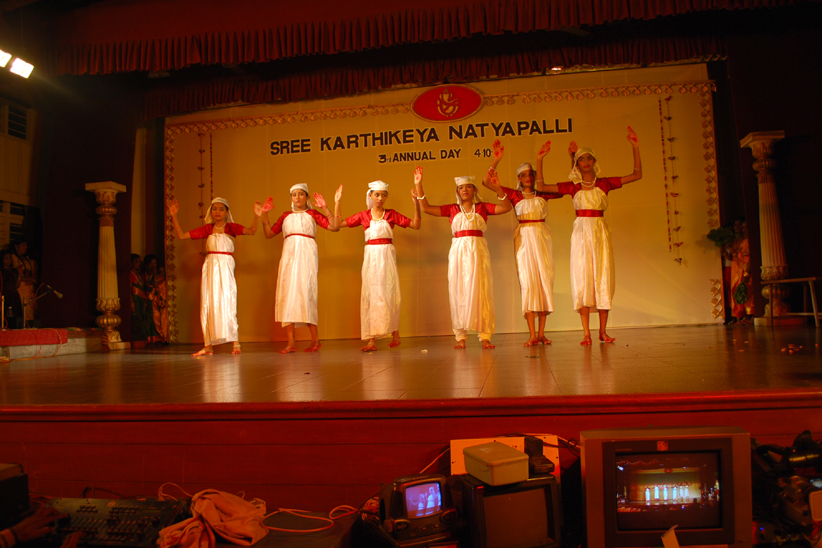 Dance Costumes Rent Coimbatore bharathanatyam costumes rental in