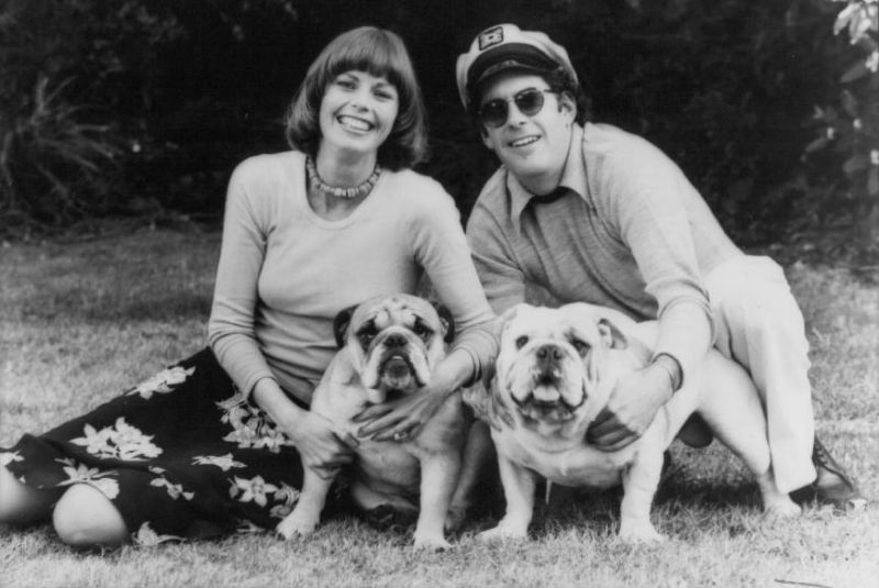 20 Lovely Vintage Photographs of ’70s Duo Captain & Tennille Vintage
