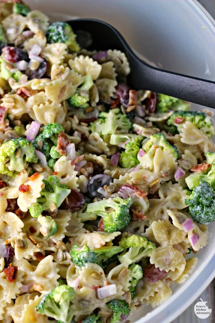 Broccoli and Grape Pasta Salad | by Renee's Kitchen Adventures - Easy recipe for a fresh broccoli and grape side dish perfect for your BBQ or summer party!