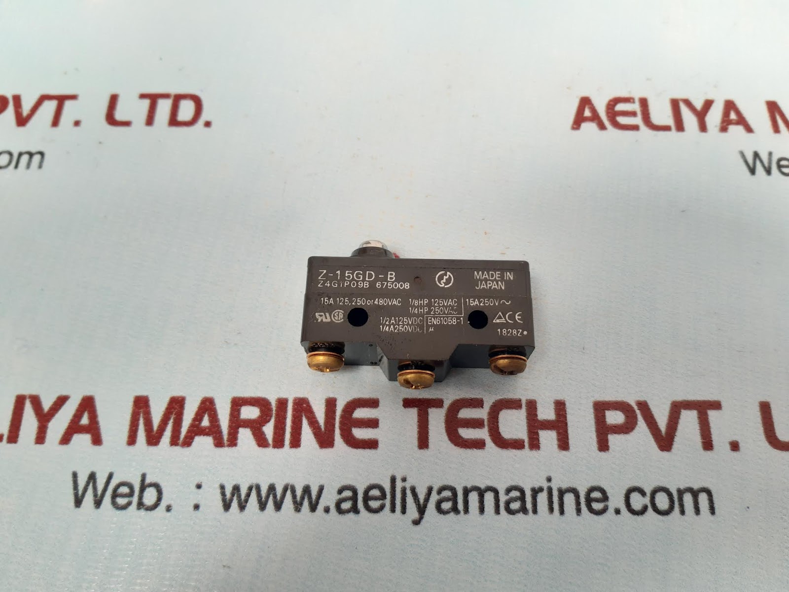 OMRON Z15GDB LIMIT SWITCH 15A 125.250 OR 480VAC Aeliya Marine