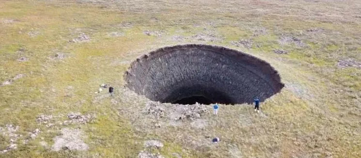 Το μυστήριο των 17 τεράστιων κρατήρων στη Σιβηρία προσπαθούν να «ξεκλειδώσουν» οι επιστήμονες (Vid)