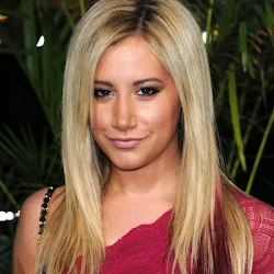 ASHLEY TISDALE  Foto 36