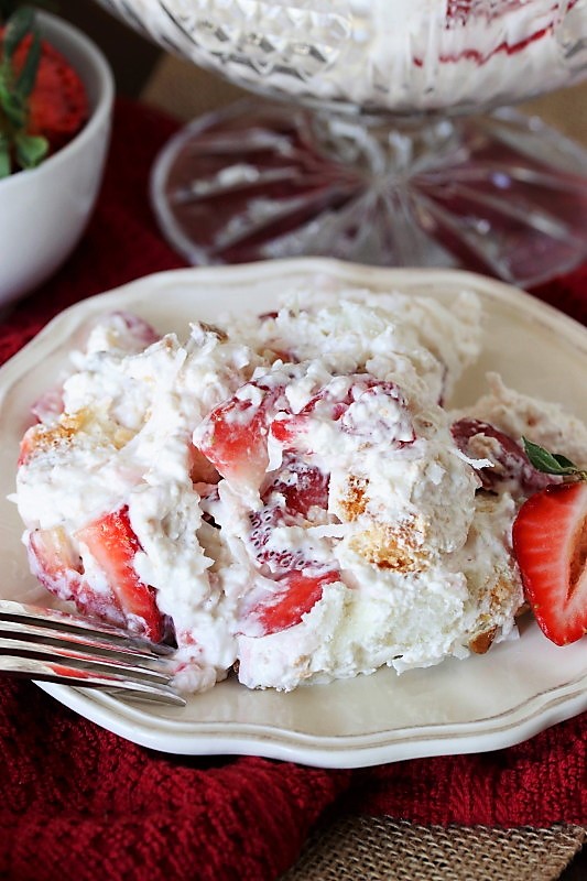 Southern StrawberryCoconut Punch Bowl Cake Recipes Crock Pot