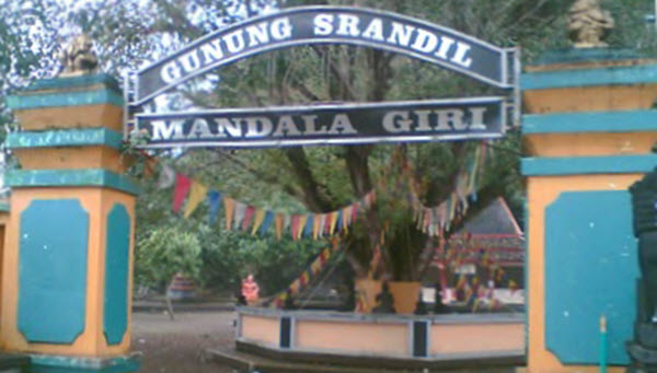 Wisata Religi Gunung Srandil Cilacap Wisata Religi Gunung Srandil Cilacap