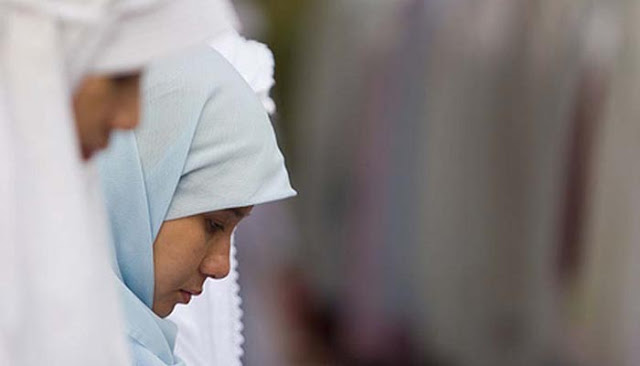 Waktu yang Afdol Bagi Wanita Shalat Dzuhur di Hari Jum’at Waktu yang Afdol Bagi Wanita Shalat Dzuhur di Hari Jum’at