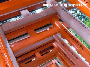 京都為日本其中一個最具有歷史及文化的城市，市內及週邊地區有大量極具日本文化及特色的寺廟，部份寺廟神社會因為維修等因素而需要收取門票，亦有些 寺廟神社甚至是世界文化遺產是 可以免費參觀。 參觀費用有機會因特別因素，如 : 特別公開參拜，或櫻花紅葉季節而有所改變。         伏...
