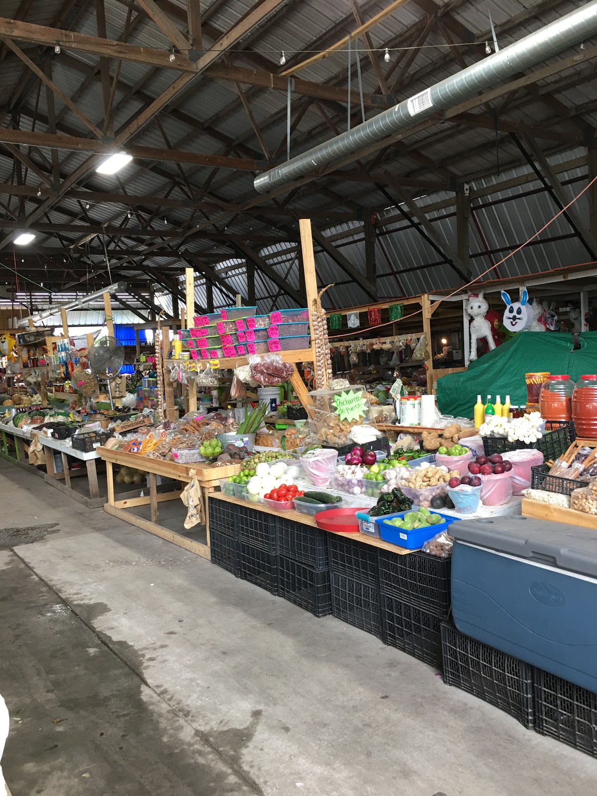 Houston Food Explorers Market Azteca Market at I10 and Wayside