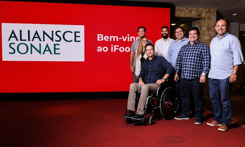 Aliansce Sonae e iFood anunciam parceria para melhorar jornada de consumo dos clientes Aliansce Sonae e iFood anunciam parceria para melhorar jornada de consumo dos clientes