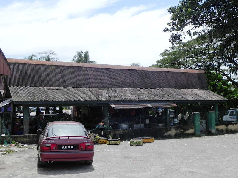 .: Melihat Keretapi Di Pekan Rompin