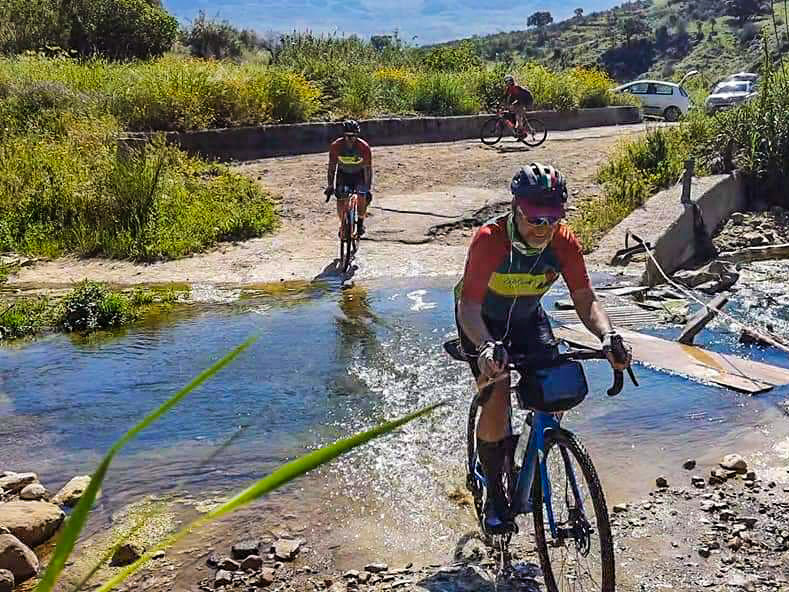 cycling in Italy gravel bike rental