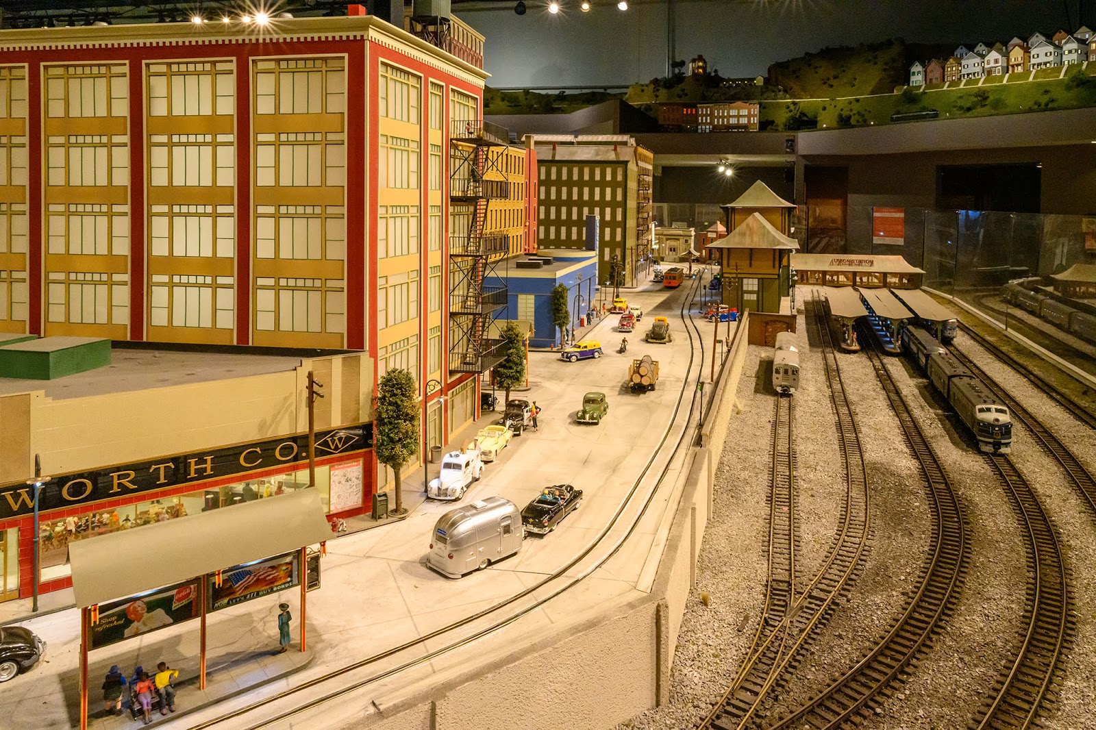 Bubba's Garage: Visiting EnterTRAINment Junction in Ohio