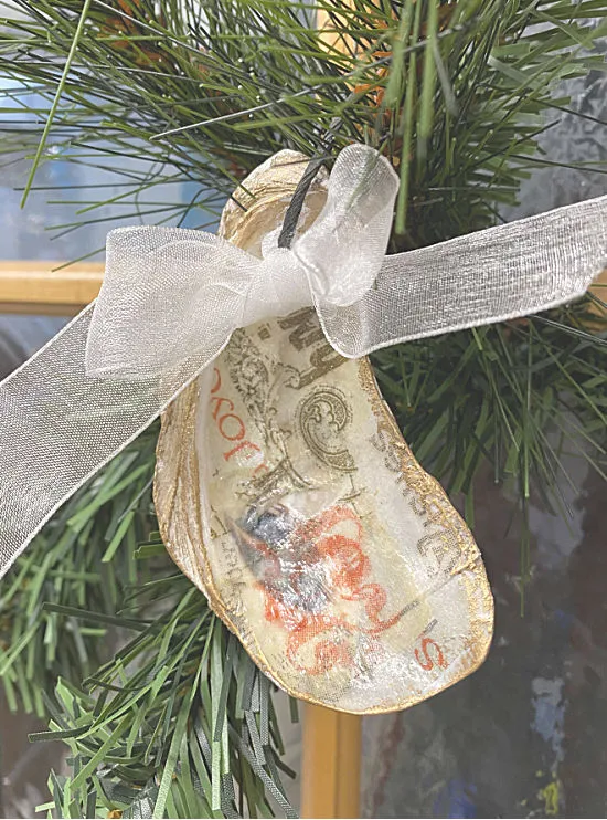 oyster shell ornament with bow