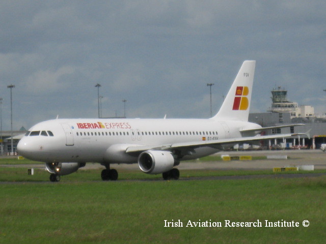 Iberia Express carries 2.8 million passengers in first year of operations