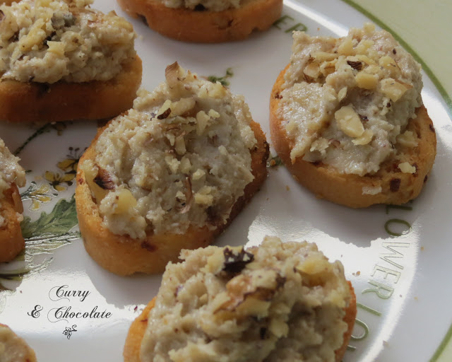 Crema de gorgonzola y nueces - Gorgonzola and walnuts spread Crema de gorgonzola y nueces - Gorgonzola and walnuts spread