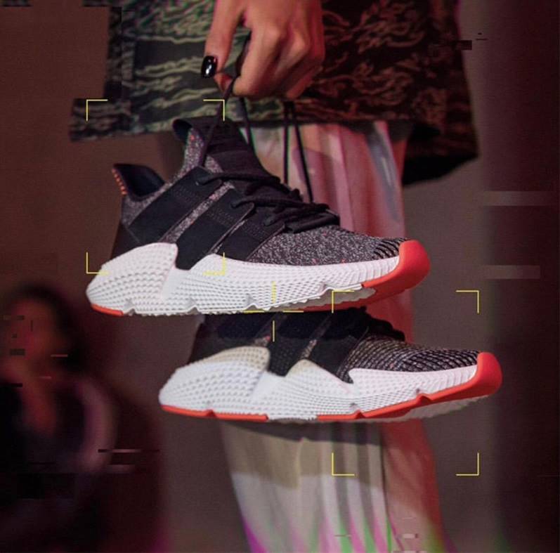 Giày thể thao Nam Nữ 07122003, cá tính năng động