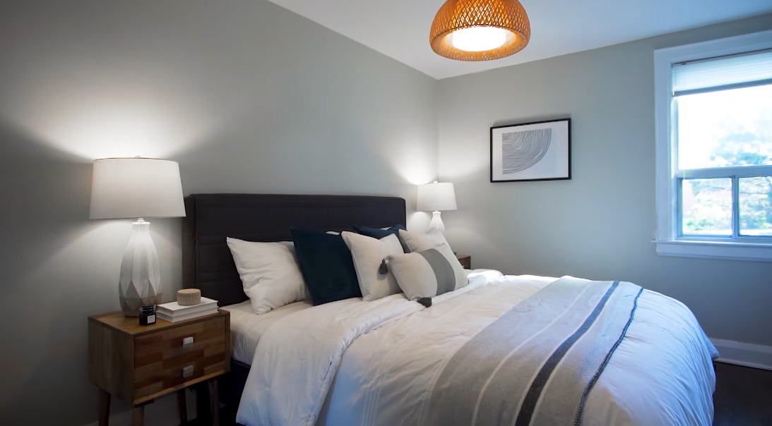 21 Photos vs. 311 Victoria Park Ave, Toronto Interior Design Home Tour