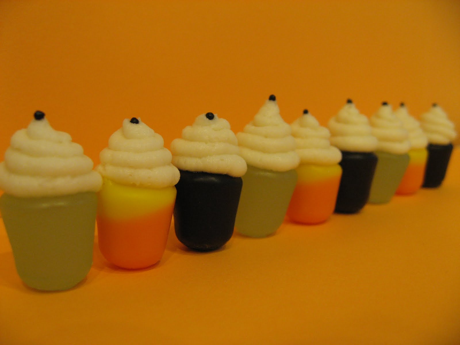 Sugar Swings! Serve Some: my own halloween "clip show"....!