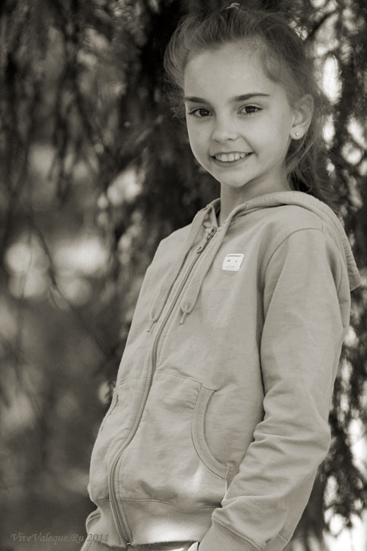 мия бойко 2021. где она маленькая. высокий мужчина и женщина. девочка с зубами мем. дарья зотеева instasamka.