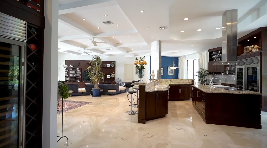 Tour 2494 Se Ranch Acres Cir, Jupiter, FL vs. Interior Design Photos
