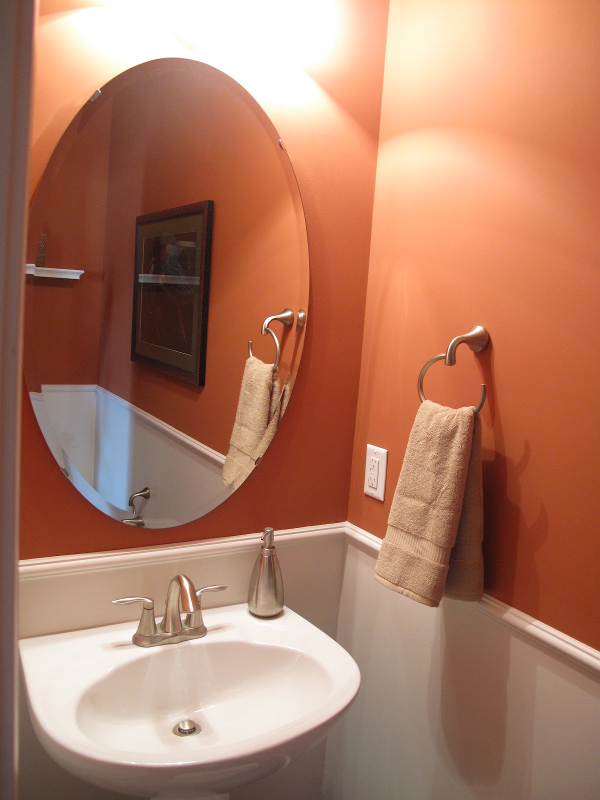 Holloway Stars: Half bath makeover