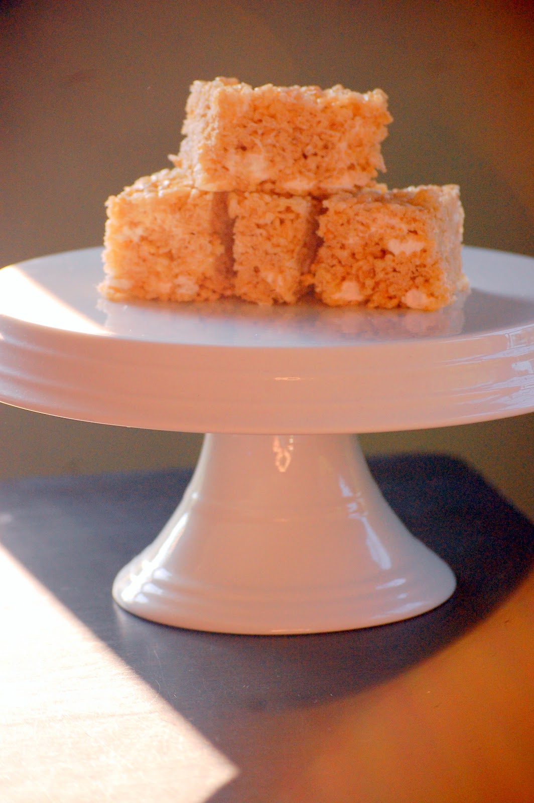 lana's lovely little life marshmallow dream bars.