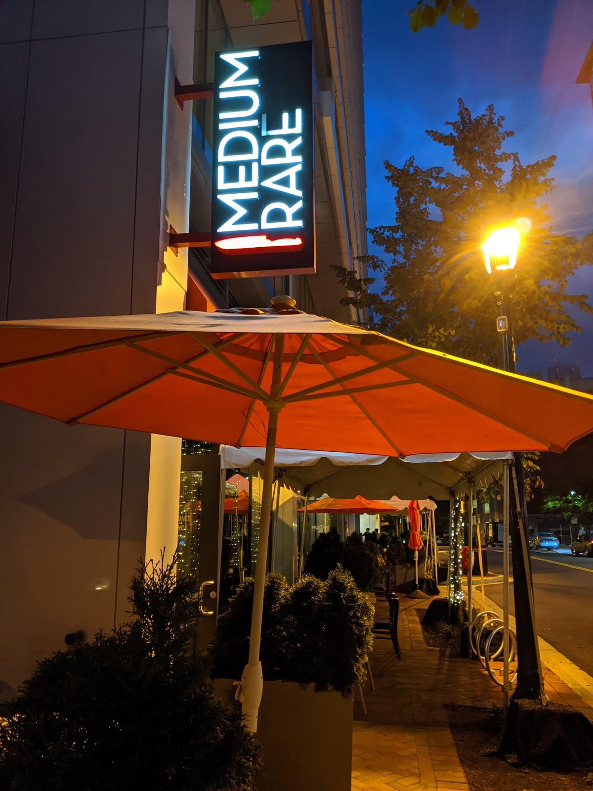 Robert Dyer Bethesda Row Medium Rare expands outdoor seating in Bethesda