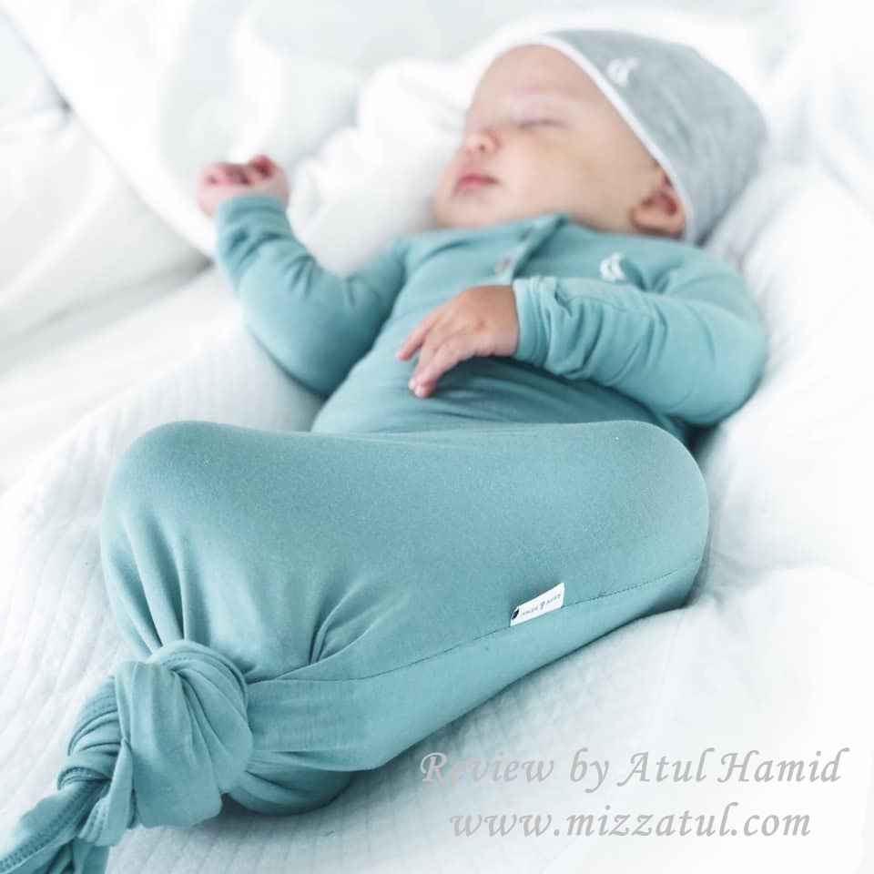 Hadiah dan Barangan Keperluan Bayi Baru Lahir dari RAPH & REMY Premium Bamboo Knotted Gowns