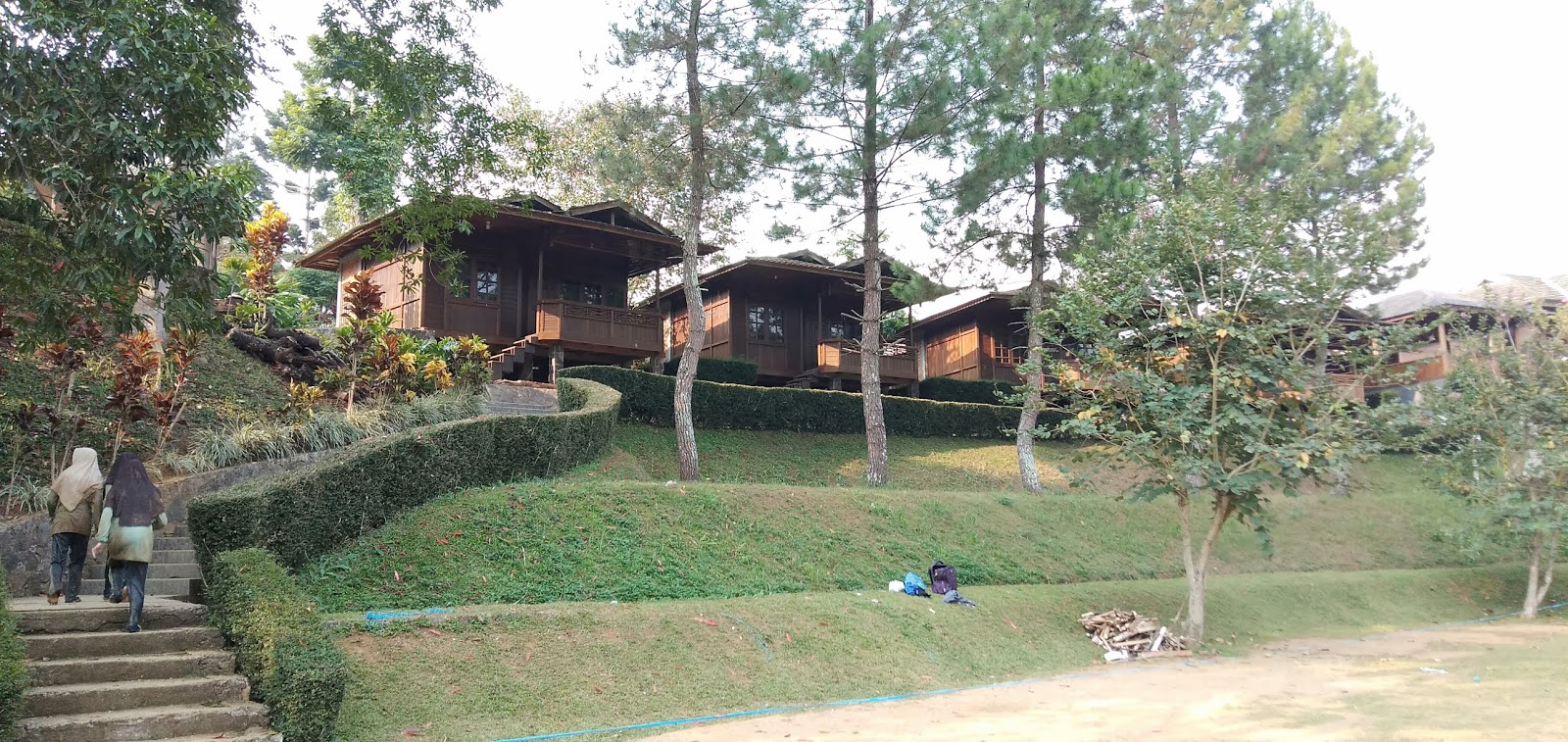 Download Villa Sawah Lega Puncak Gif