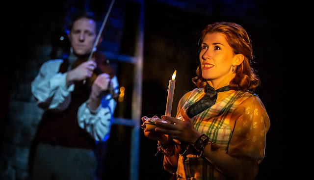 REVIEW: A Christmas Carol at the Watermill Theatre 