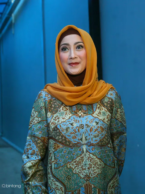 Kisah Perjalan Desy Ratnasari Sebelum Menjadi Artis | Berita Seputar