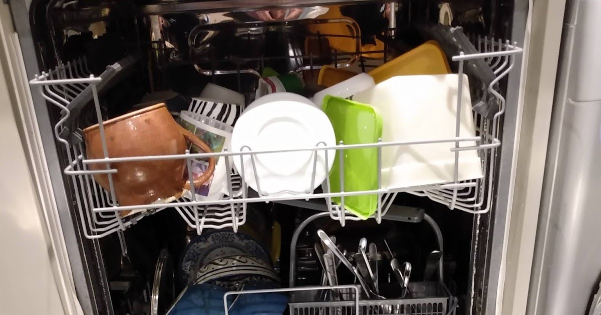 Dishwasher or Handwashing? Which is better for the environment