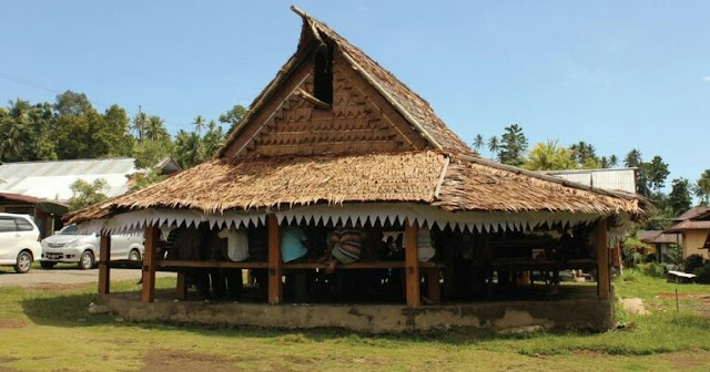 traditional houses in indonesia