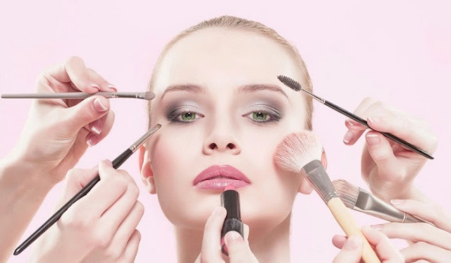 10 Langkah Cara Makeup yang Baik dan Benar Untuk Pemula 10 Langkah Cara Makeup yang Baik dan Benar Untuk Pemula