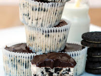 Oreo Cheesecake Cupcakes with Chocolate Ganache