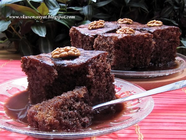 Мелахрини каридопита Брюнетка - гръцки сиропиран орехов сладкиш / Melachrini Karidopita Brunette - Greek Sirupy Walnut Cake