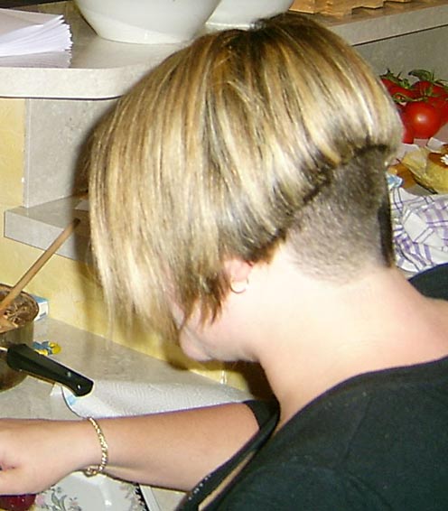 The Pixie Revolution: Pixie Cuts, Buzzed Napes, Sidebuzz Pics Oct 2nd