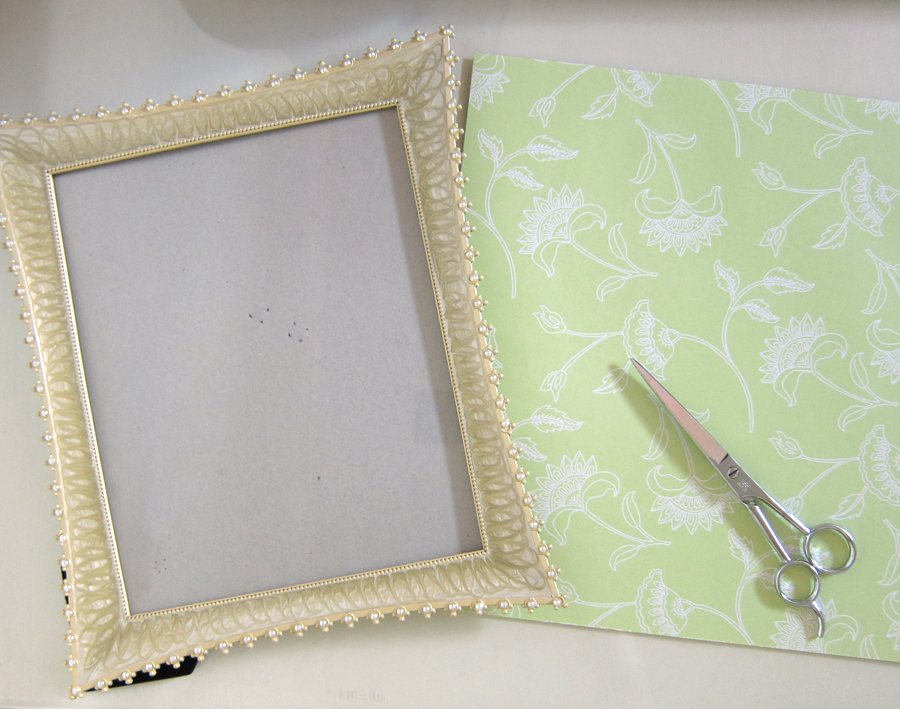 Forty Weeks Crafts/DIY A White Board Alternative