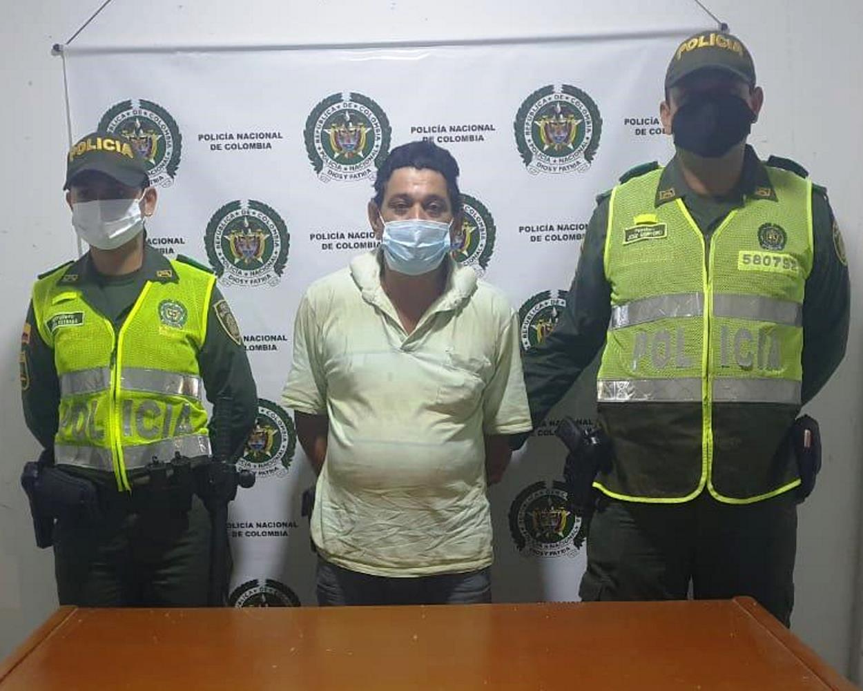 En La Gloria Cesar, lo capturan por el Delito de Acto Sexual con Menor de 14 Años de Edad https://www.notasrosas.com/En La Gloria Cesar, lo capturan por el Delito de Acto Sexual con Menor de 14 Años de Edad