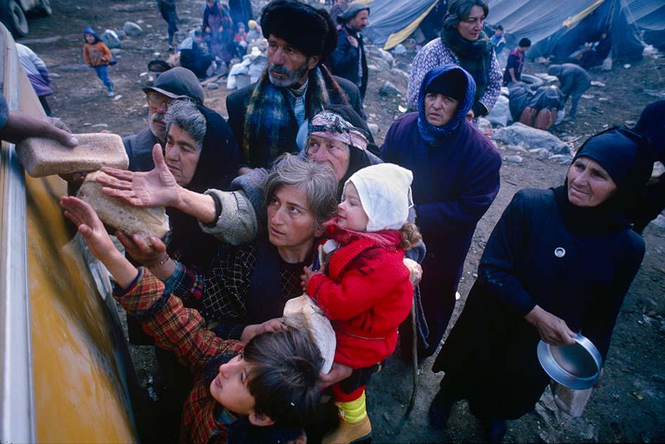 Грузинские беженцы в горах Сванетии, октябрь 1993 года